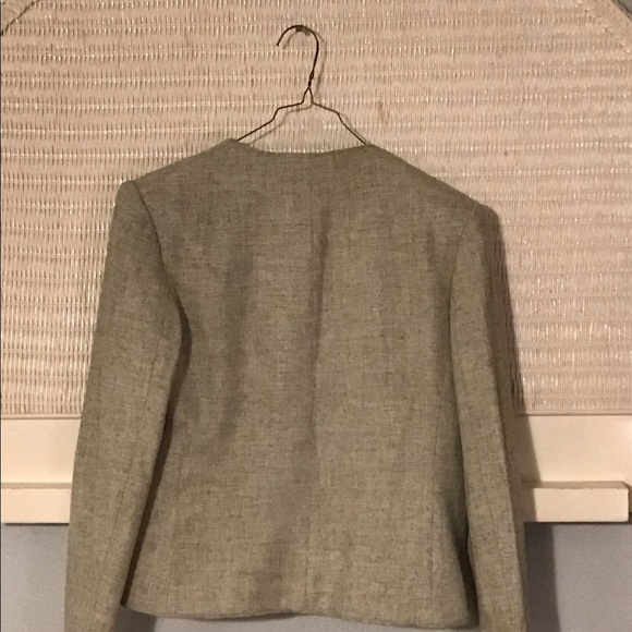 Peabody House Women’s Open Front Blazer - Picture 6 of 10